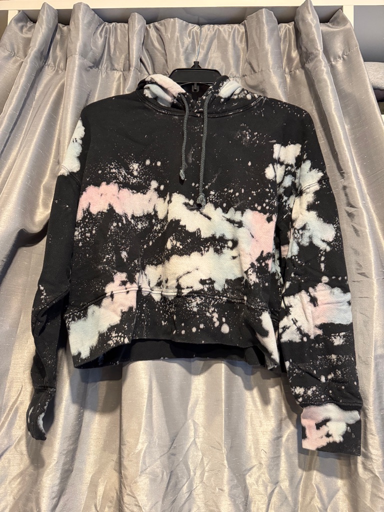 Daydreamer Tie-Dye Cropped Hoodie Size Medium